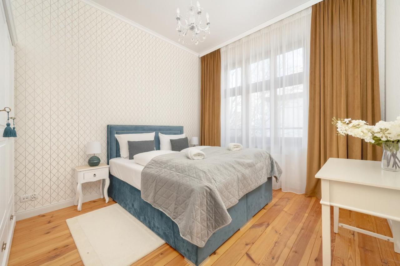 Aesthetic One Bedroom Apartment In Wroclaw By Noclegi Renters Extérieur photo