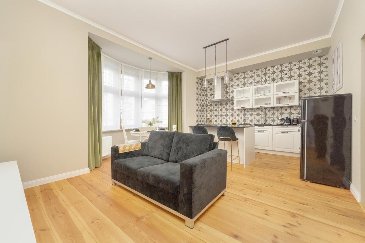 Aesthetic One Bedroom Apartment In Wroclaw By Noclegi Renters Extérieur photo